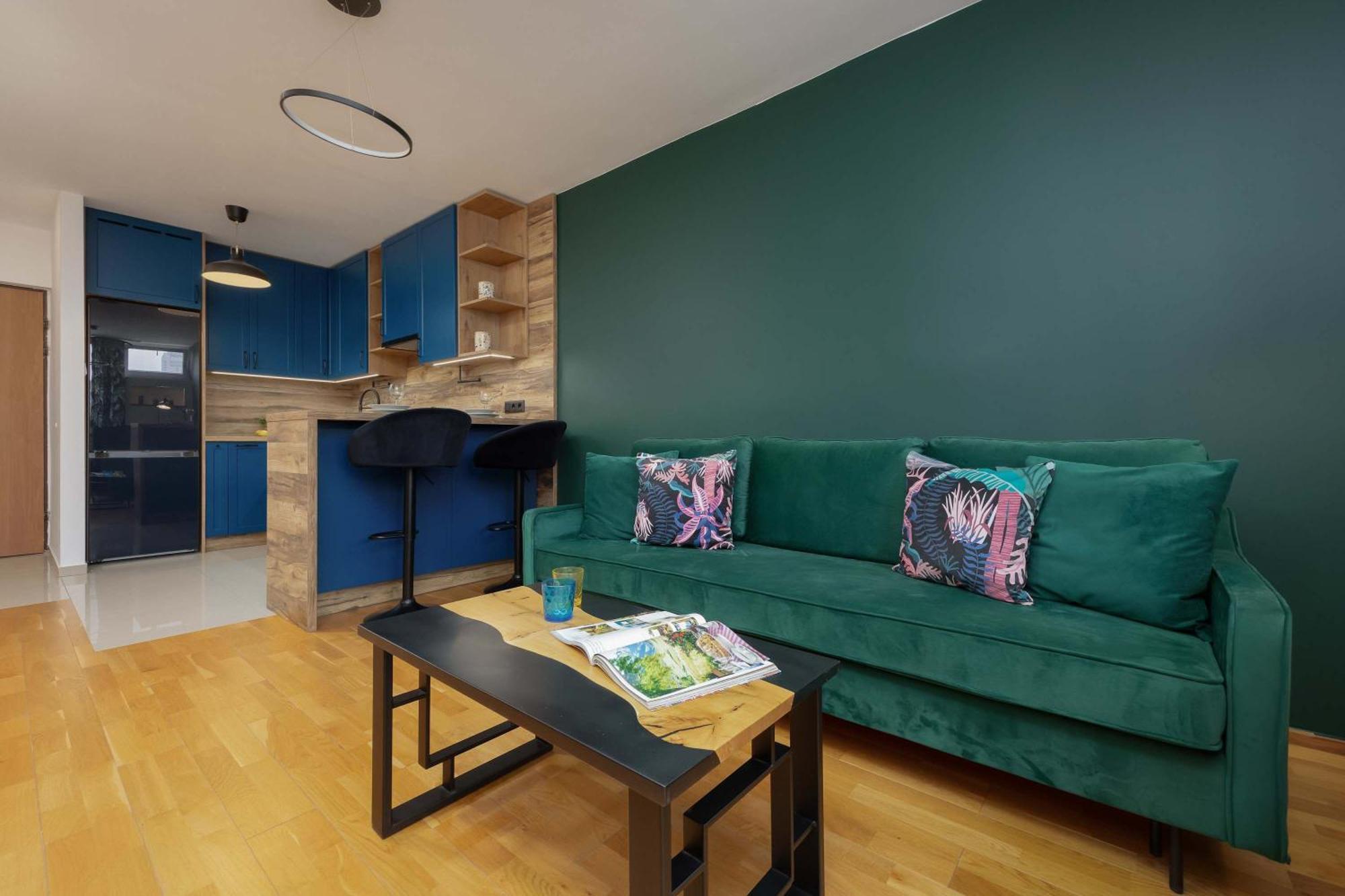 Elegant Pereca Ideal For Remote Work In Centre By Renters Leilighet Warszawa