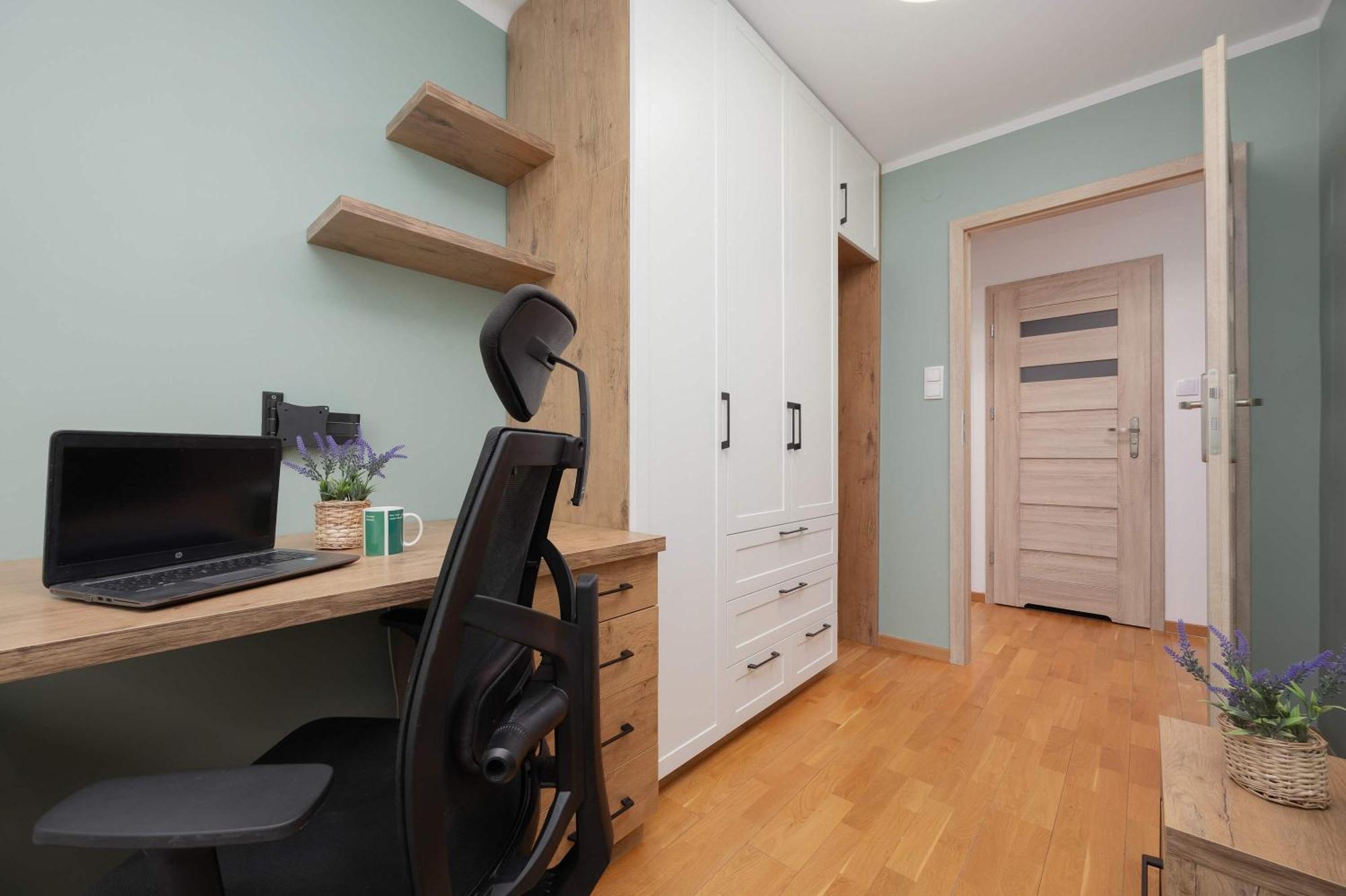 Leilighet Elegant Pereca Ideal For Remote Work In Centre By Renters Warszawa